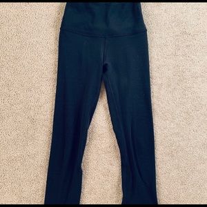 Lululemon aligns size 2